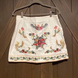 Shein Large cream skirt with embodied stitching and side waist zipper